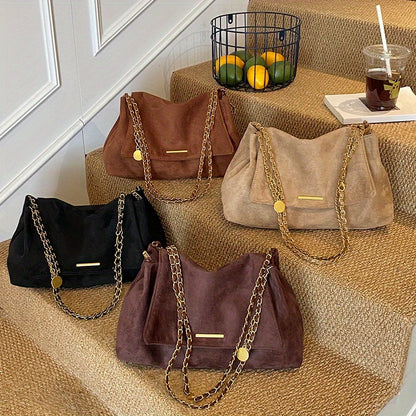 Elegant Shoulder Bag, Crescent Shape, Perfect Choice for Any occasion