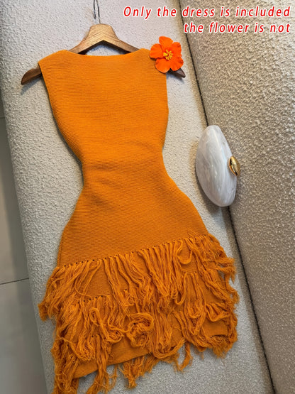 Women's Sleeveless Dress, Plain Without Floral Patterns with Fluffy Fringe Hem Adding a Playful Effortless Touch.