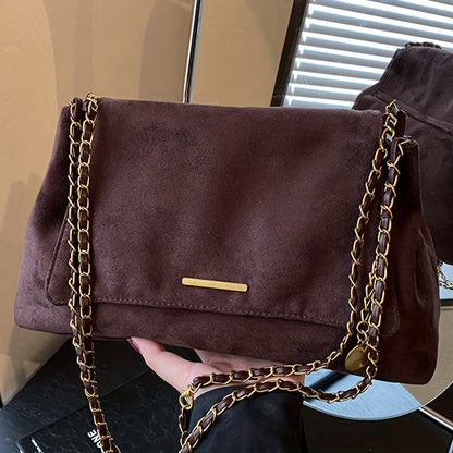 Elegant Shoulder Bag, Crescent Shape, Perfect Choice for Any occasion