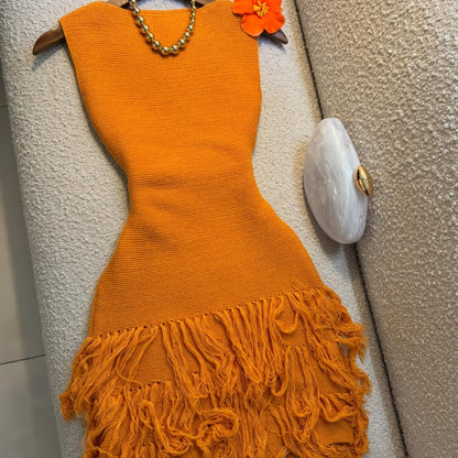 Women's Sleeveless Dress, Plain Without Floral Patterns with Fluffy Fringe Hem Adding a Playful Effortless Touch.