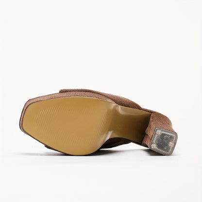 High-Heeled Sandals, Featuring Eye-Catching Golden Chain Buckles.