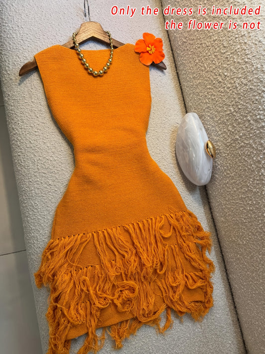 Women's Sleeveless Dress, Plain Without Floral Patterns with Fluffy Fringe Hem Adding a Playful Effortless Touch.